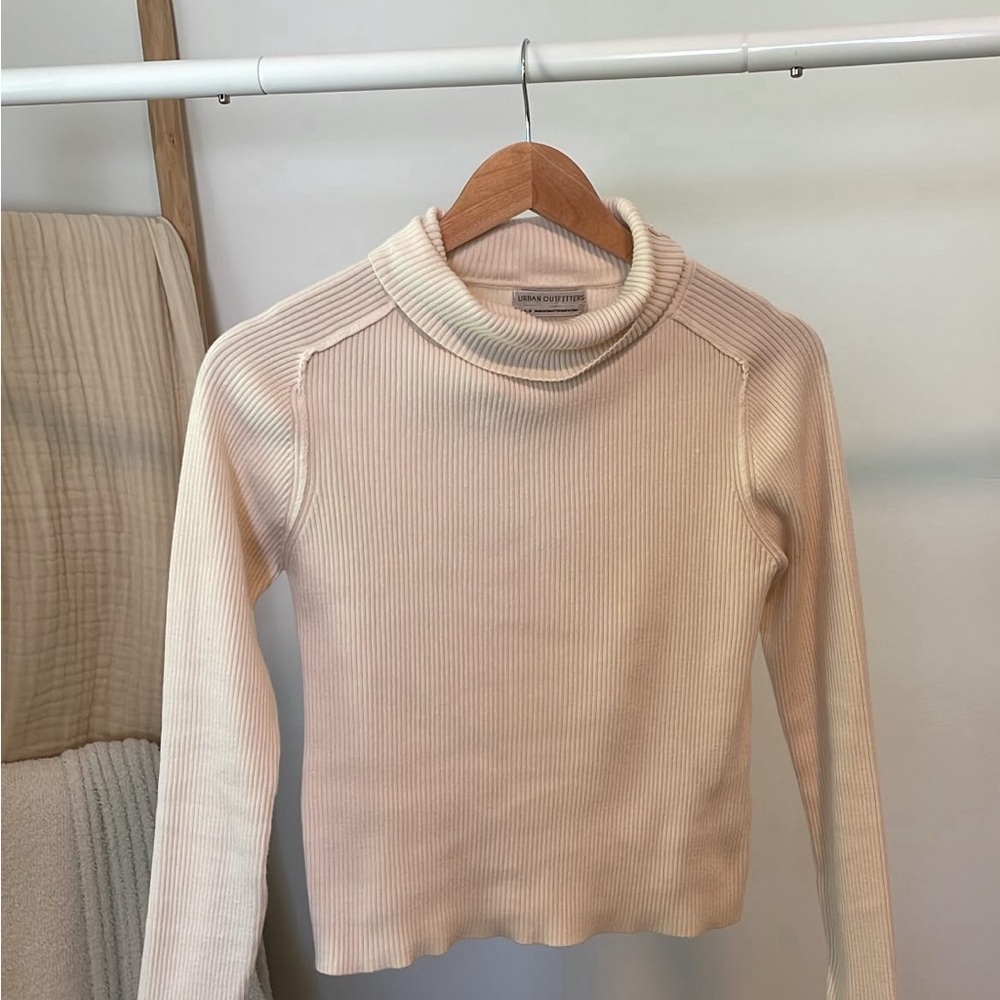 Urban Outfitters Turtle Neck Long Sleeve